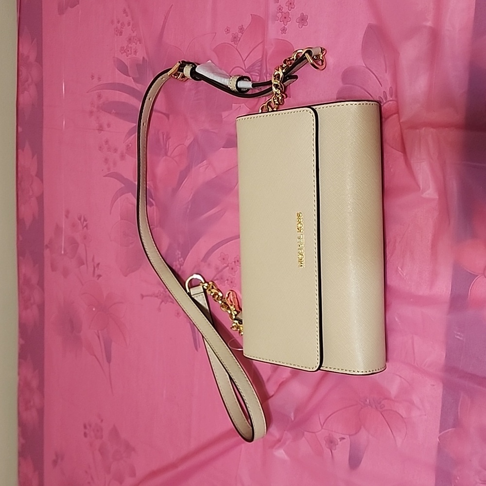 Michael kors crossbody